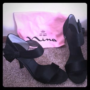 Nina 👑 Black heels